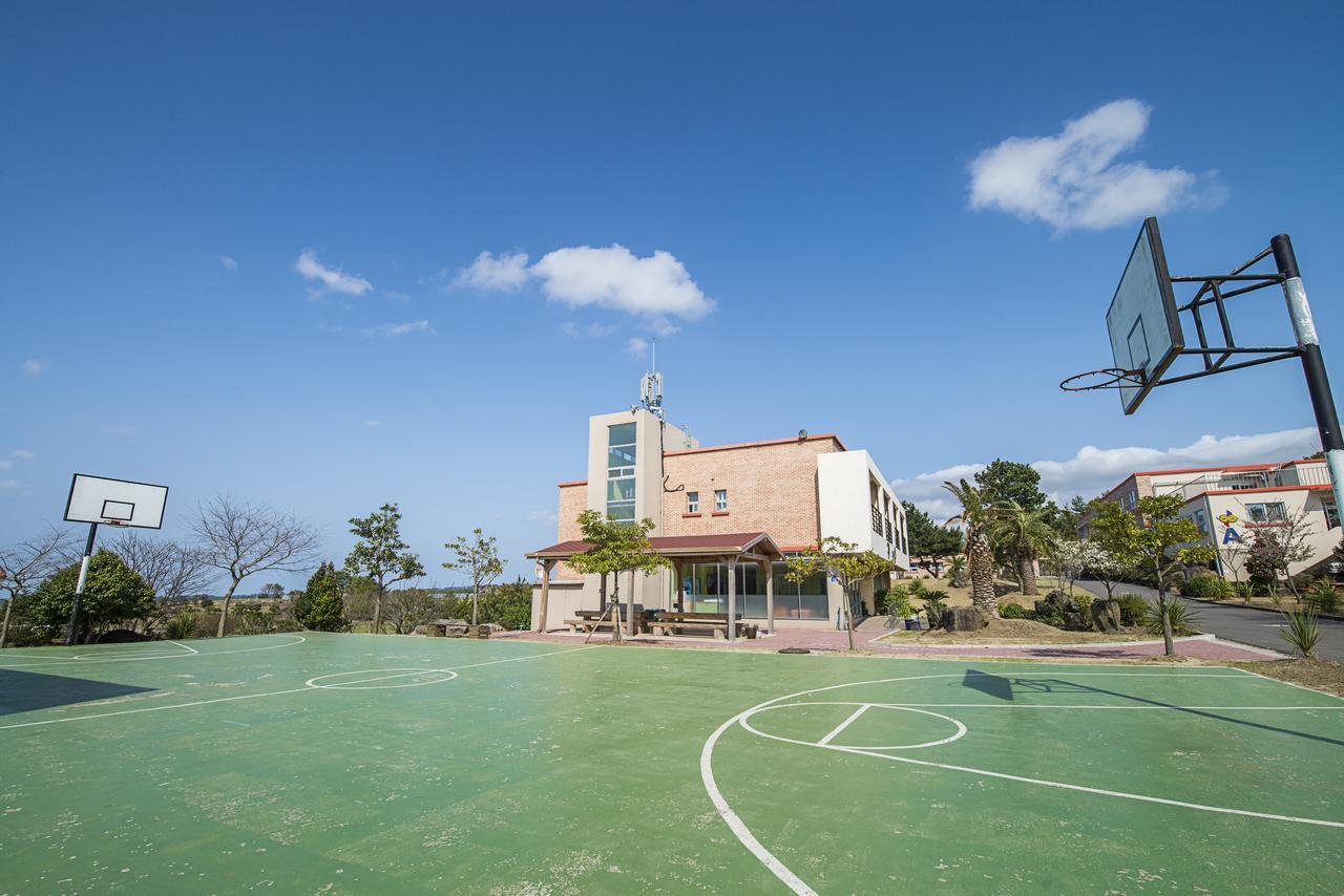 Jeju Youth Hostel Buitenkant foto